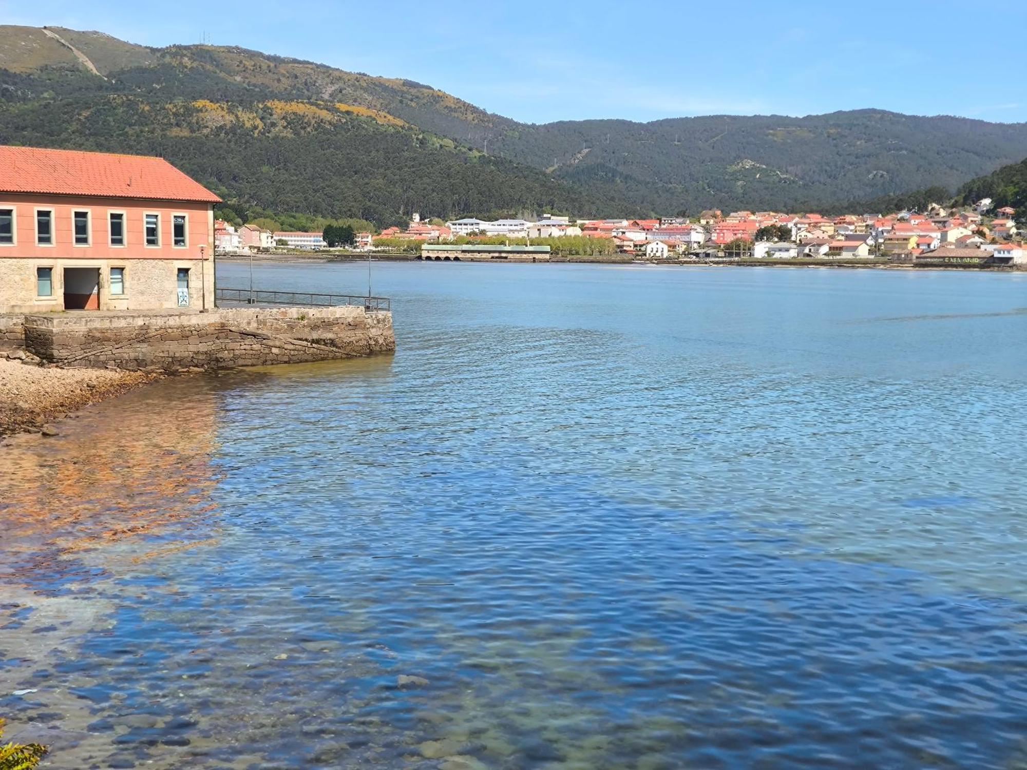 Muros Sobre El Mar Exterior foto